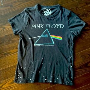 Super cute chaser size med Pink Floyd tee